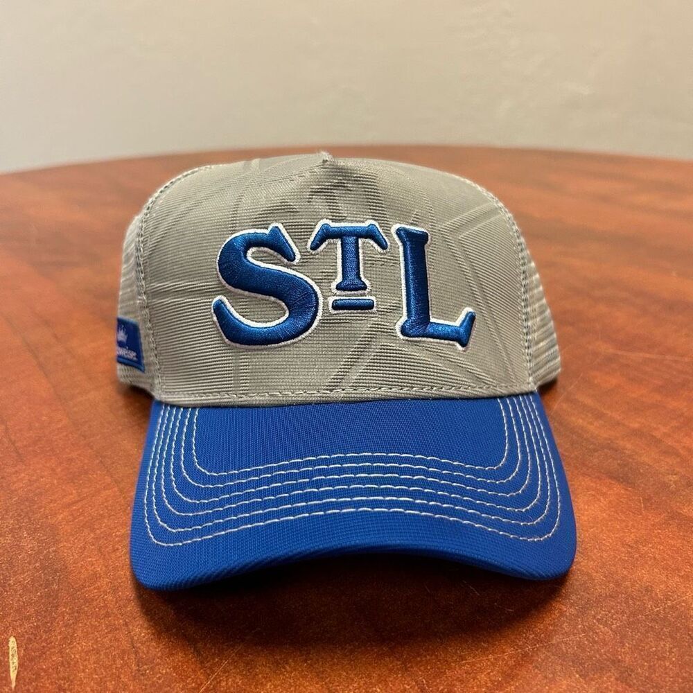 ST Louis  Cardinals snapback stadium giveaway Budweiser